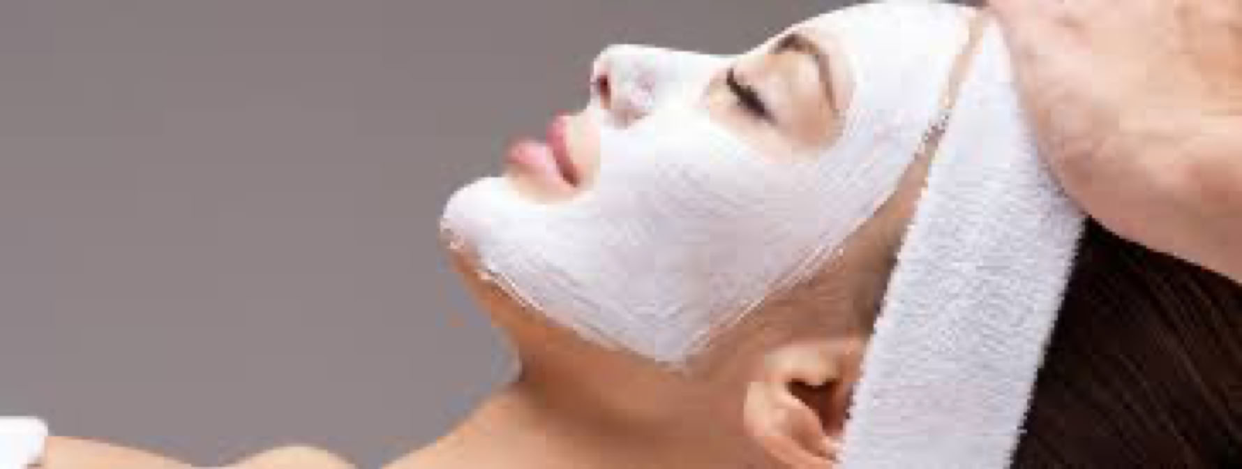 Gesichtspflege mit med Beauty Produkten